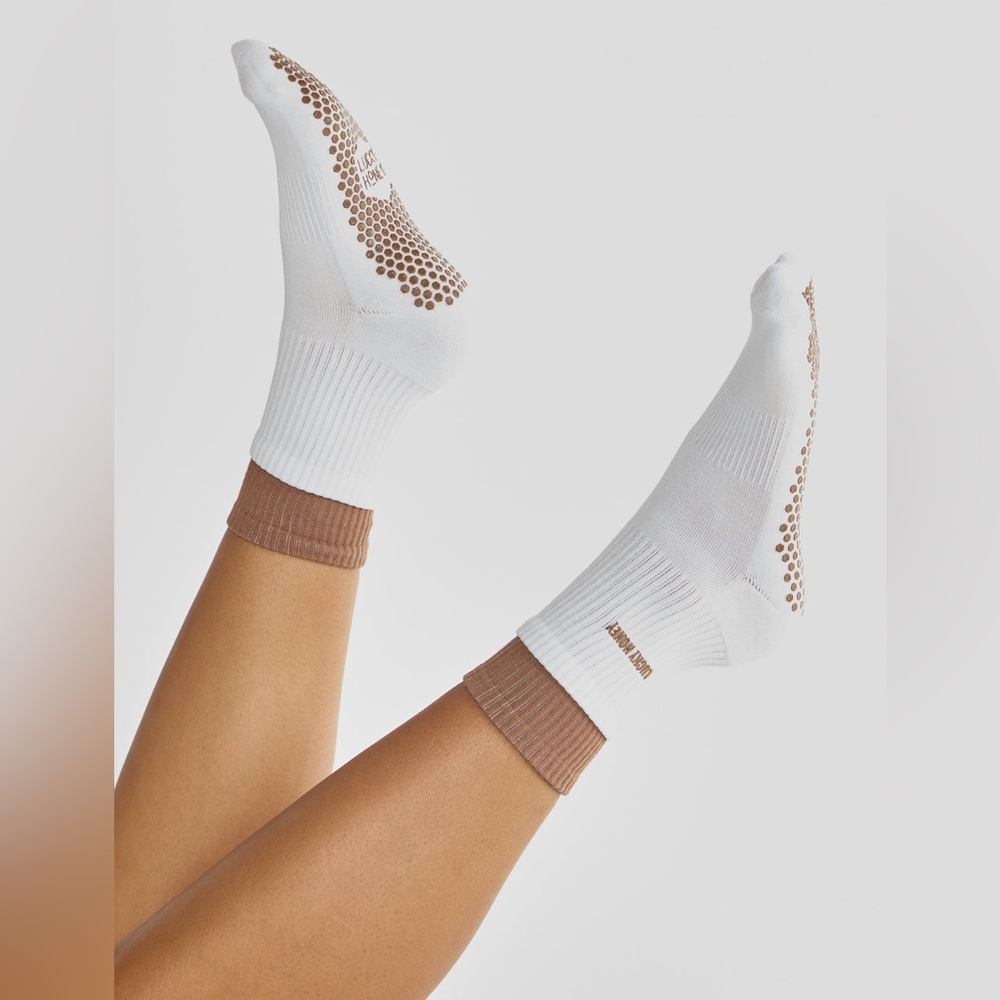Lucky Honey Grip Sock - The Stack Sock Tan - NWT
Pilates / Barre